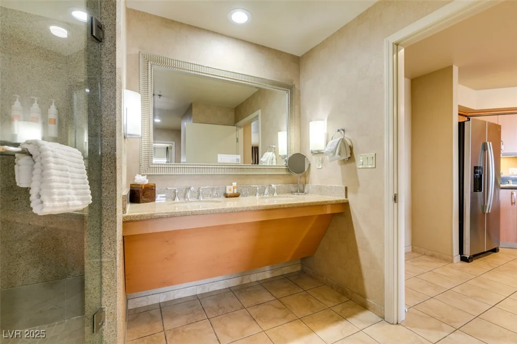 211 FLAMINGO, Las Vegas, NV 89169
