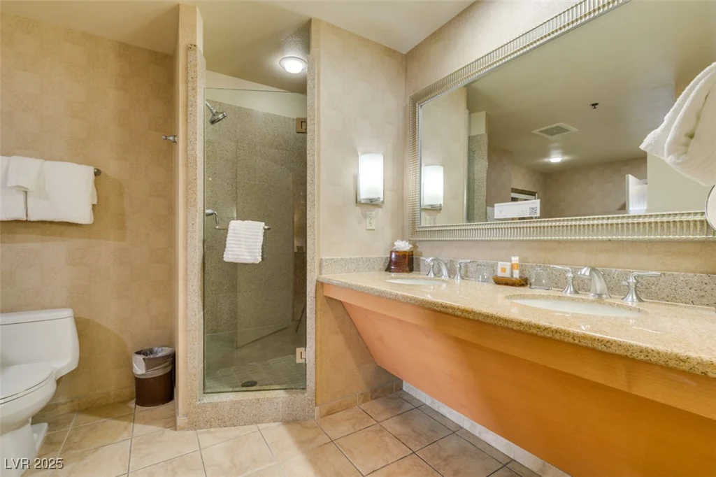 211 FLAMINGO, Las Vegas, NV 89169