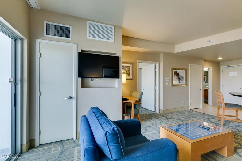 211 FLAMINGO, Las Vegas, NV 89169