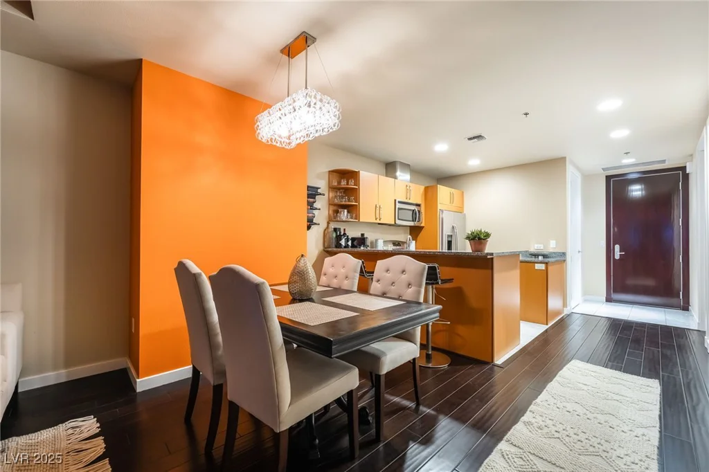 4525 Dean Martin, Las Vegas, NV 89103