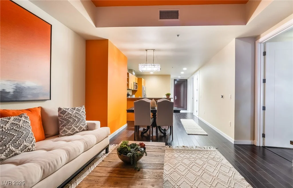 4525 Dean Martin, Las Vegas, NV 89103