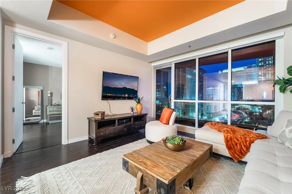 4525 Dean Martin, Las Vegas, NV 89103
