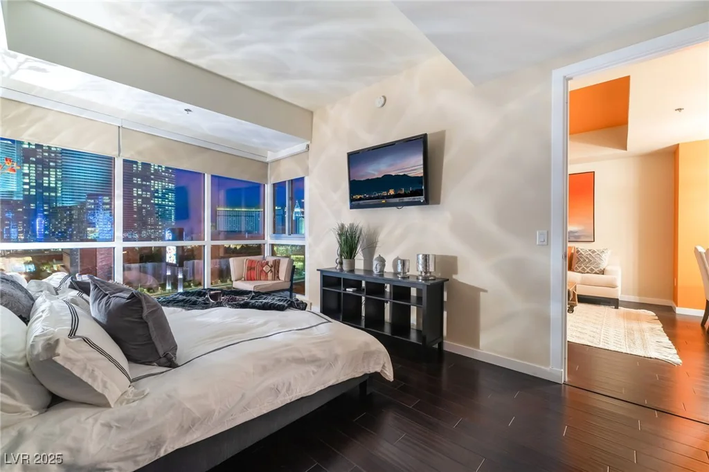 4525 Dean Martin, Las Vegas, NV 89103