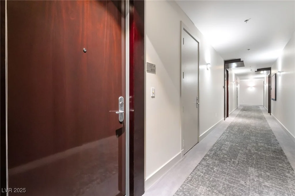 4525 Dean Martin, Las Vegas, NV 89103