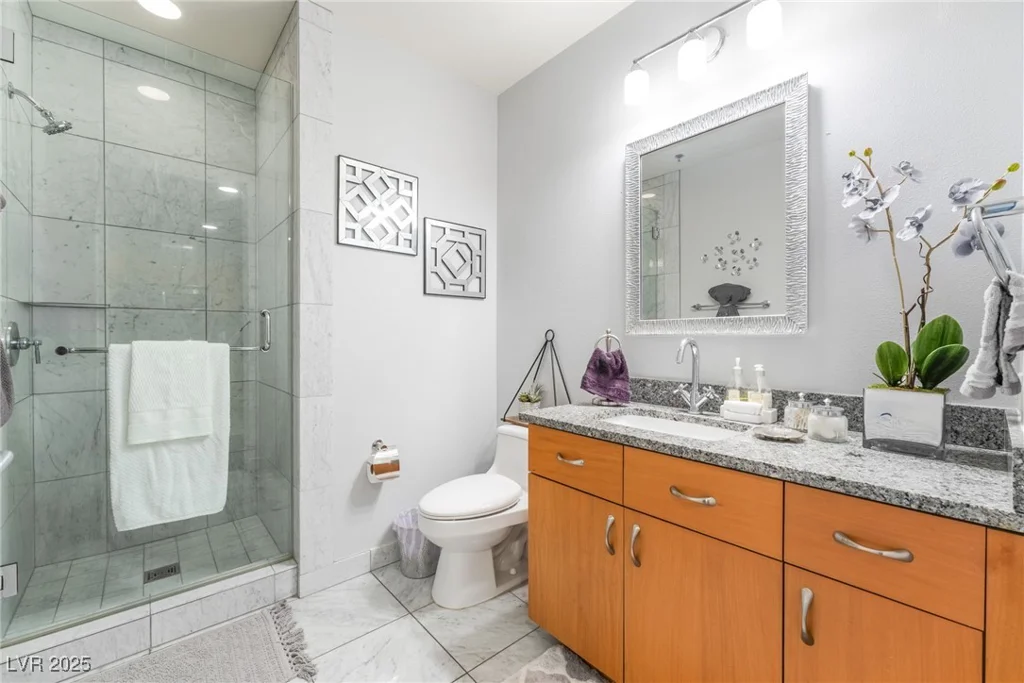 4525 Dean Martin, Las Vegas, NV 89103