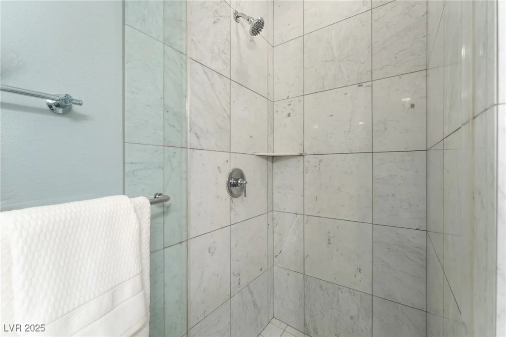 4525 Dean Martin, Las Vegas, NV 89103