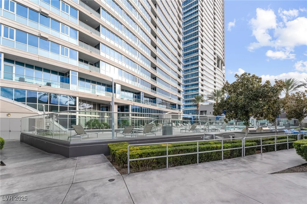 4525 Dean Martin, Las Vegas, NV 89103