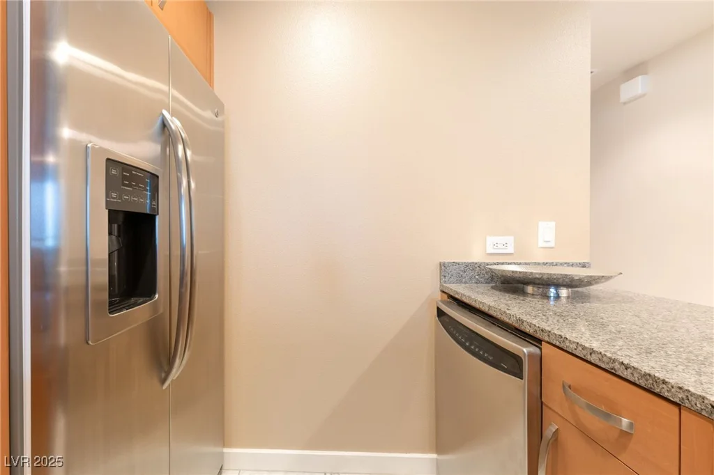 4525 Dean Martin, Las Vegas, NV 89103