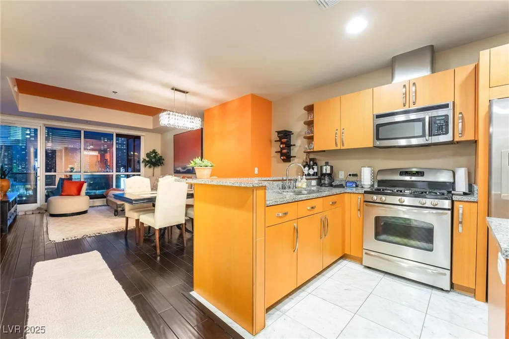 4525 Dean Martin, Las Vegas, NV 89103