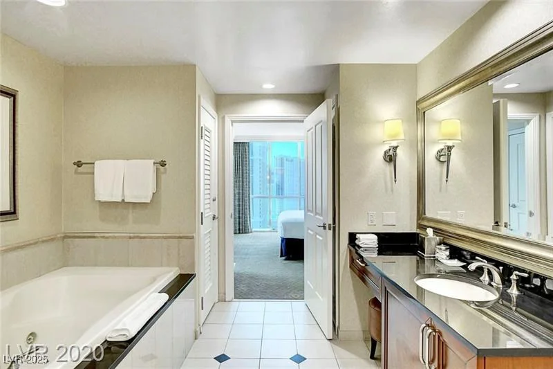 145 HARMON, Las Vegas, NV 89109