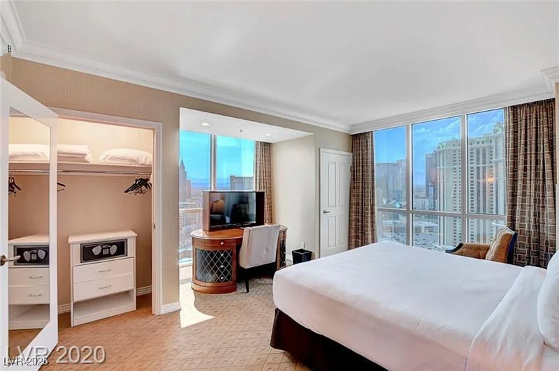 145 HARMON, Las Vegas, NV 89109