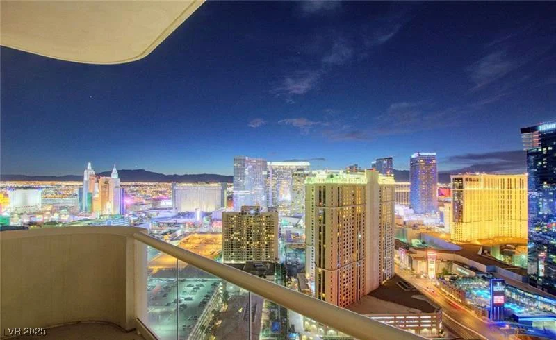 145 HARMON, Las Vegas, NV 89109