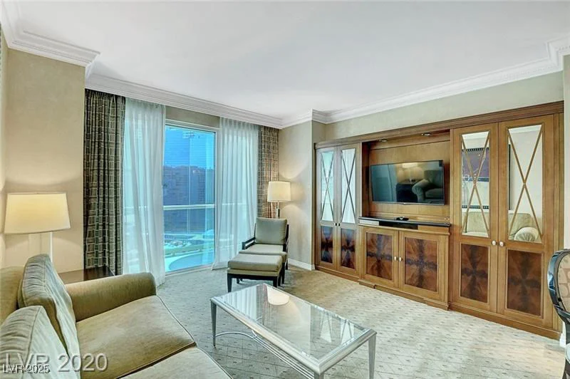 145 HARMON, Las Vegas, NV 89109