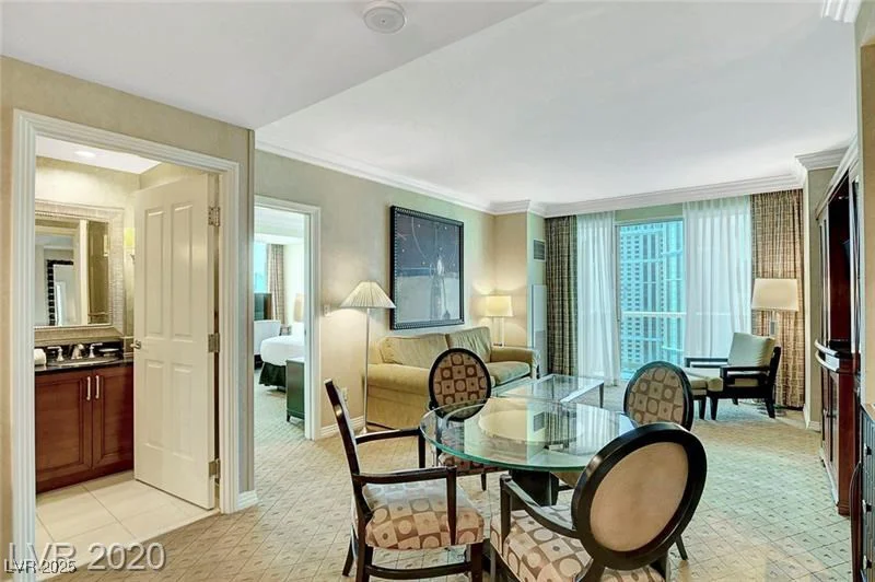 145 HARMON, Las Vegas, NV 89109