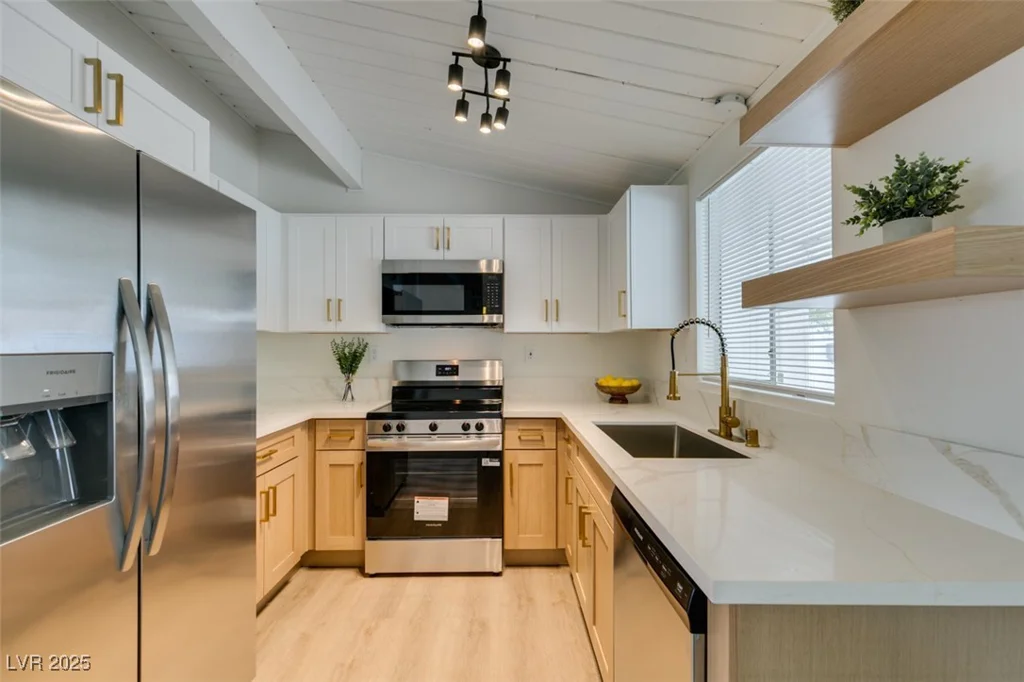 121 21st, Las Vegas, NV 89101