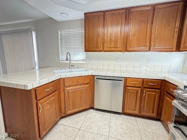 9495 Lenox Crater, Las Vegas, NV 89148