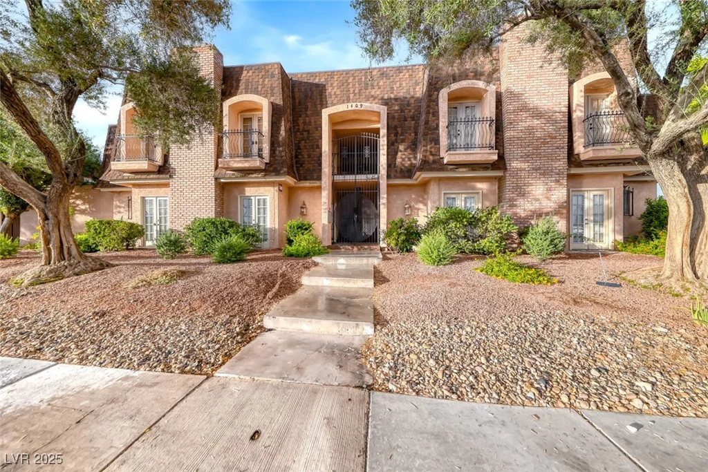 1409 St Louis, Las Vegas, NV 89104