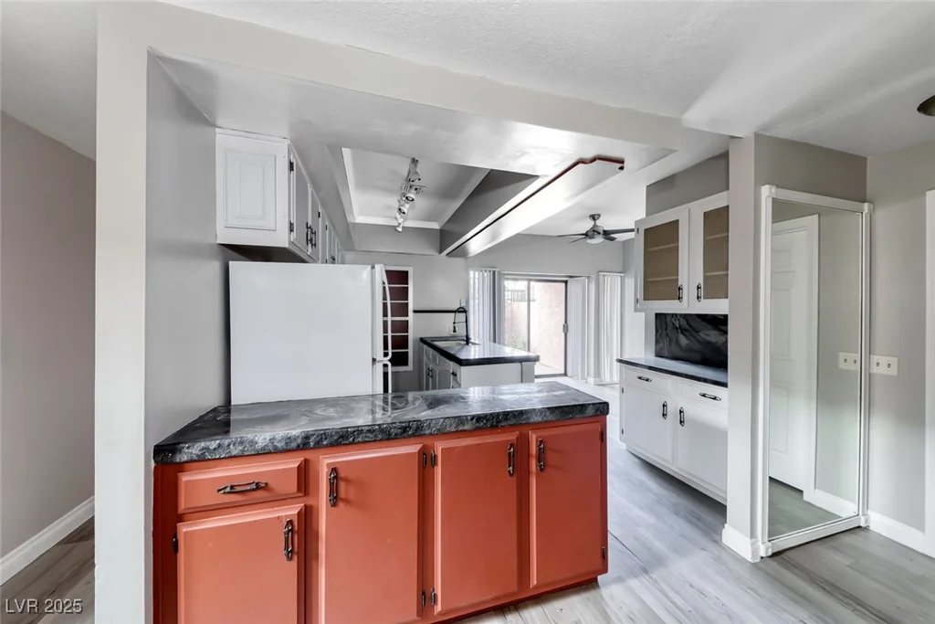 1409 St Louis, Las Vegas, NV 89104
