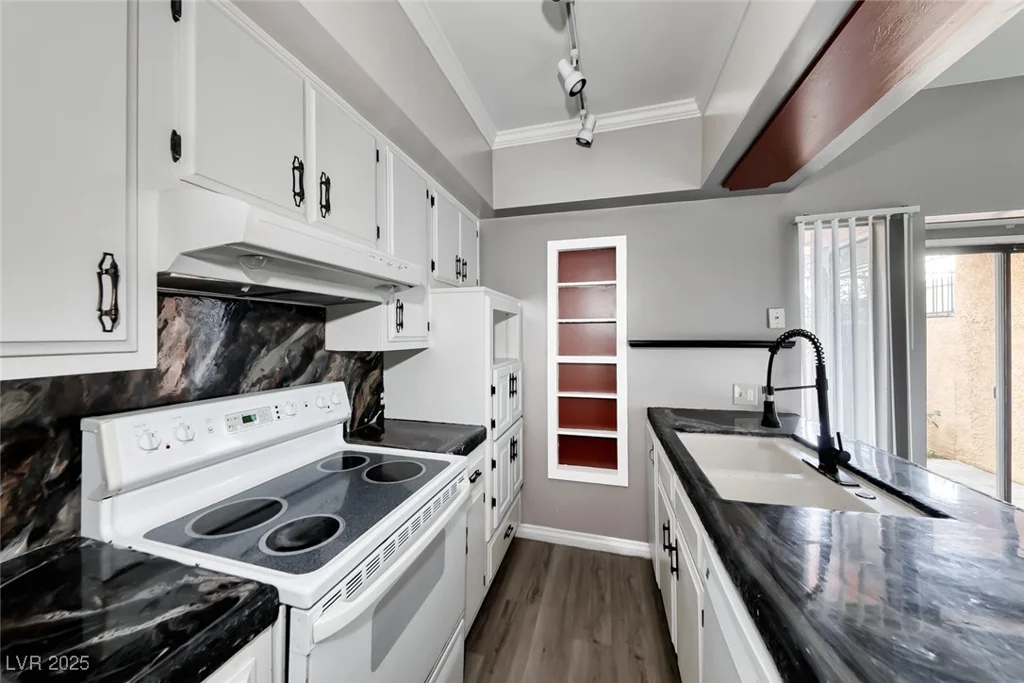 1409 St Louis, Las Vegas, NV 89104