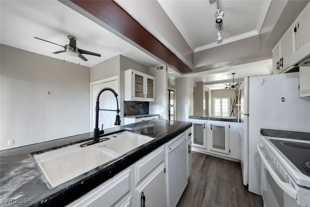 1409 St Louis, Las Vegas, NV 89104