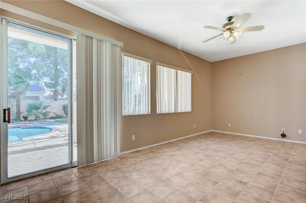 3816 Old Orchard, Las Vegas, NV 89108