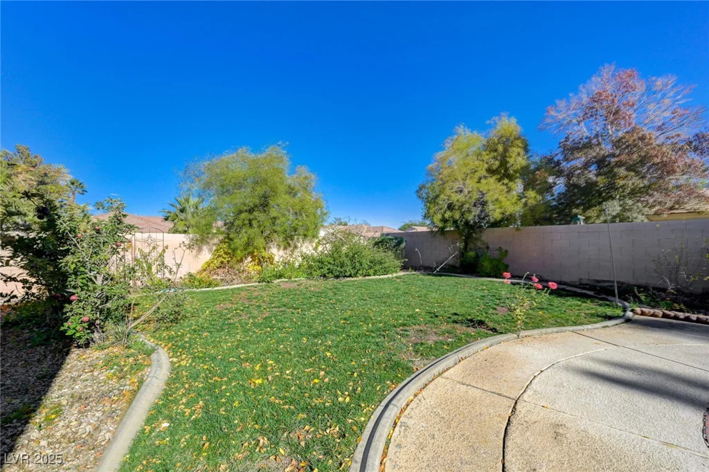 3816 Old Orchard, Las Vegas, NV 89108