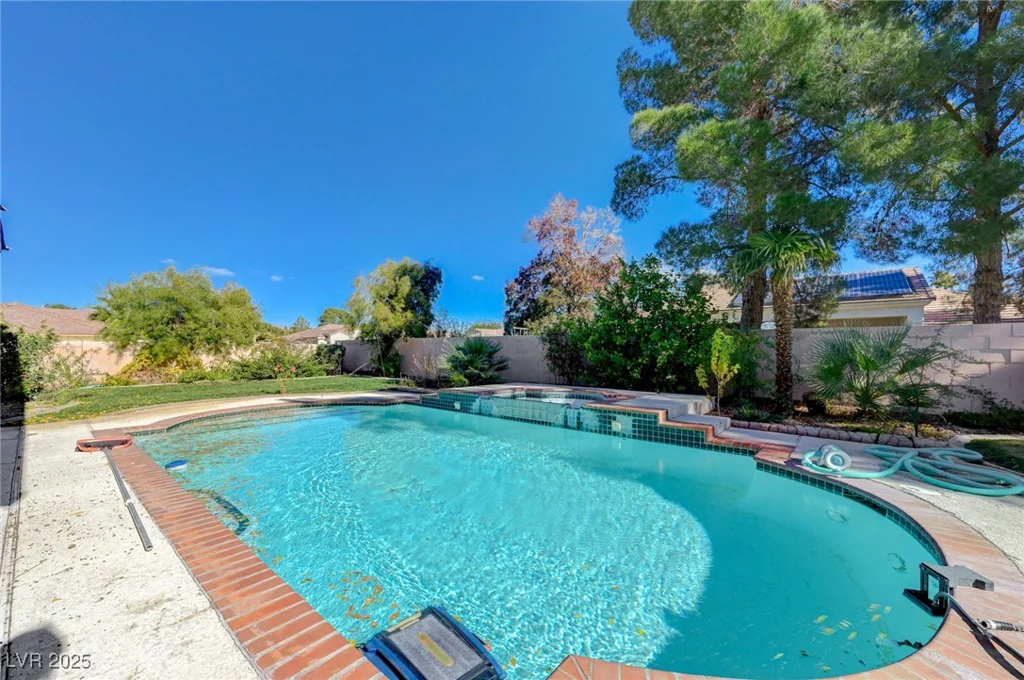 3816 Old Orchard, Las Vegas, NV 89108