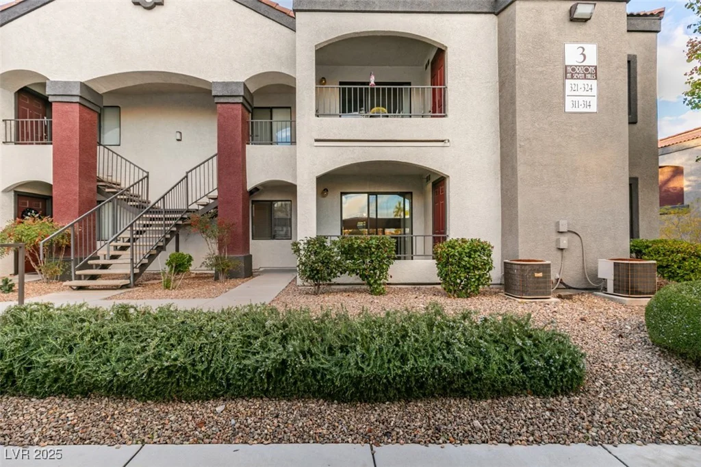 950 Seven Hills, Henderson, NV 89052