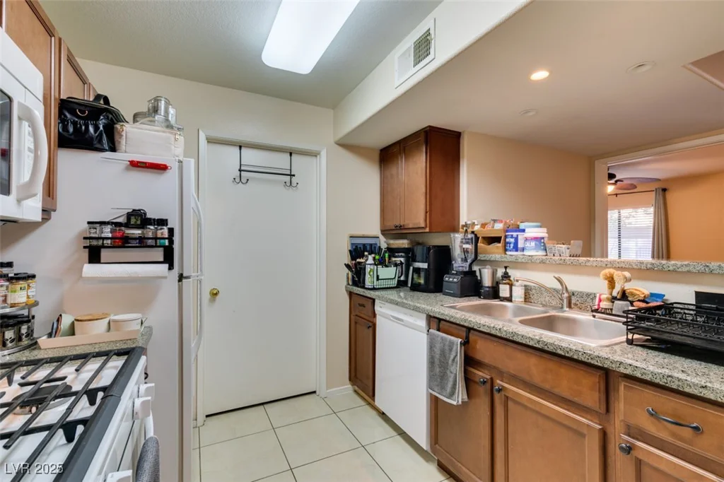 950 Seven Hills, Henderson, NV 89052