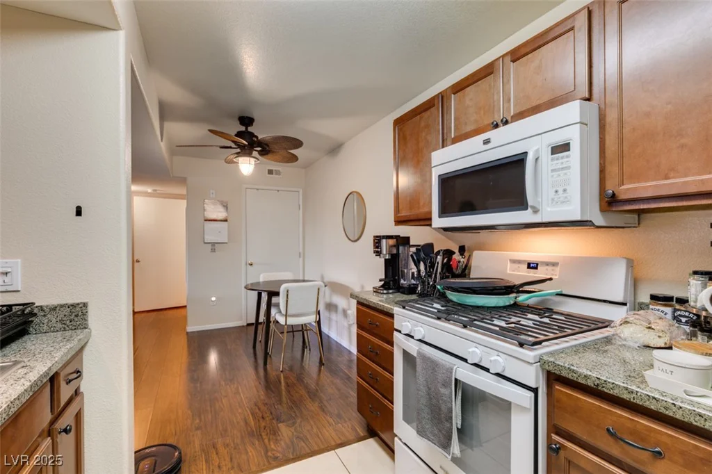 950 Seven Hills, Henderson, NV 89052