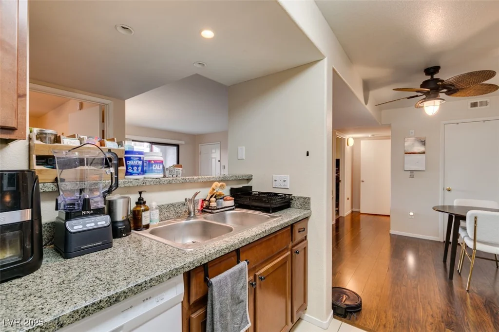 950 Seven Hills, Henderson, NV 89052