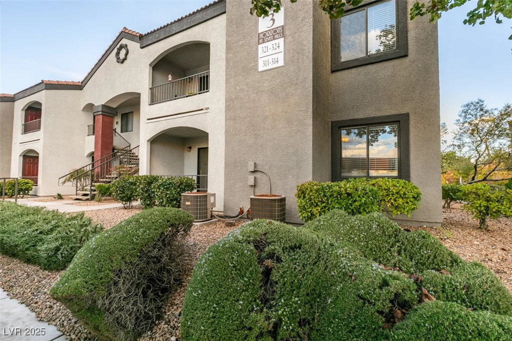 950 Seven Hills, Henderson, NV 89052
