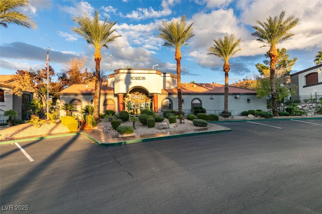 950 Seven Hills, Henderson, NV 89052