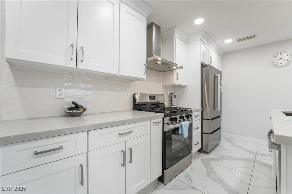 2200 Fort Apache, Las Vegas, NV 89117