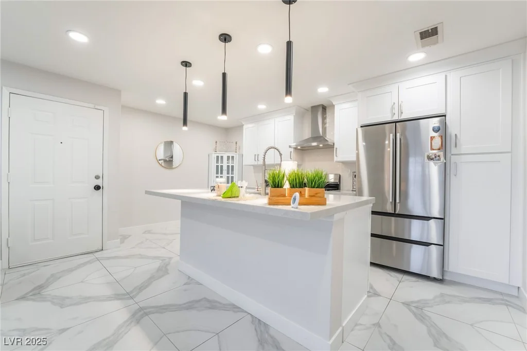 2200 Fort Apache, Las Vegas, NV 89117