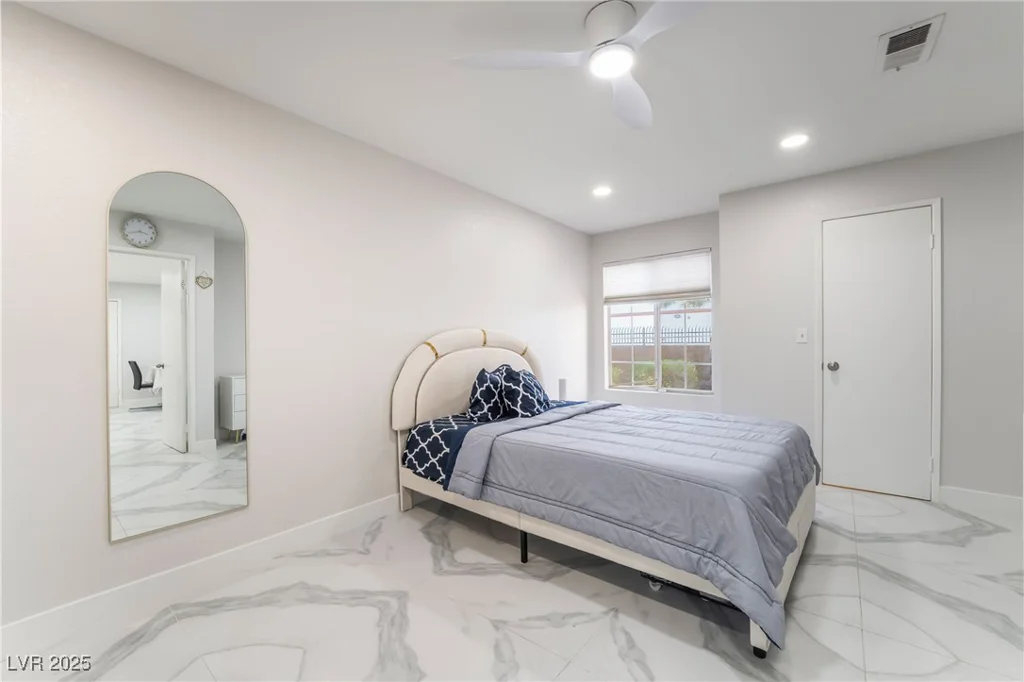 2200 Fort Apache, Las Vegas, NV 89117