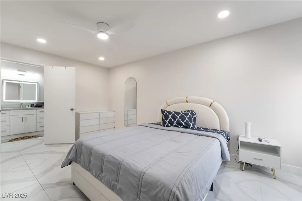 2200 Fort Apache, Las Vegas, NV 89117