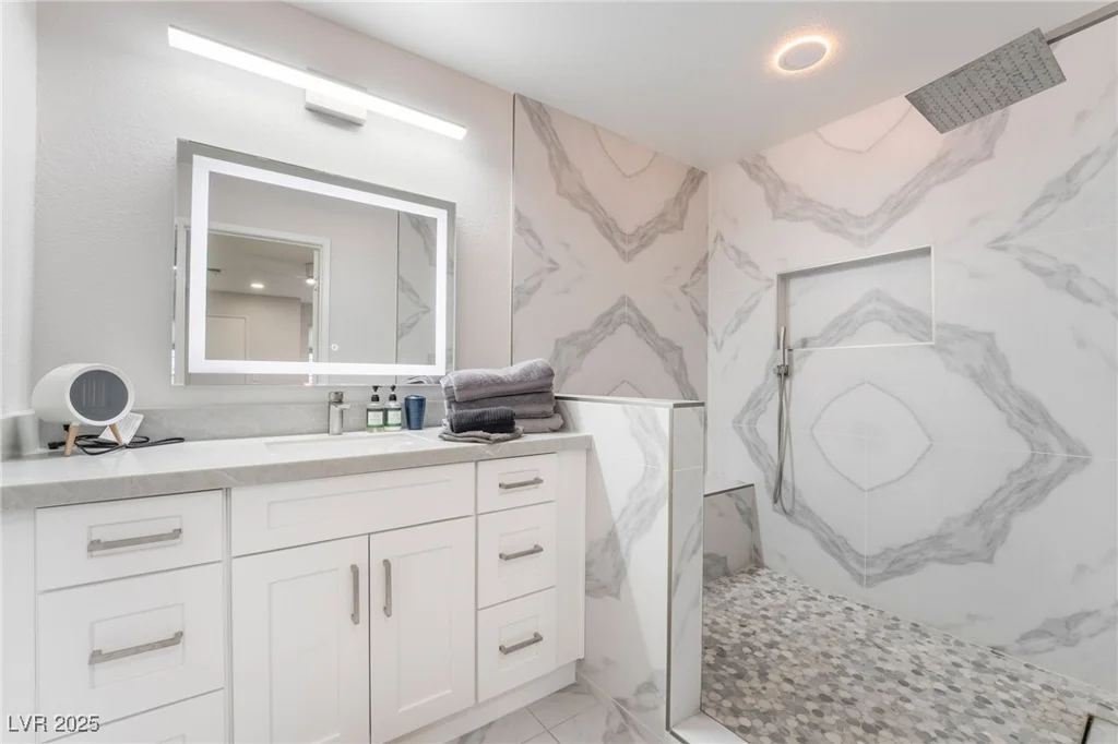 2200 Fort Apache, Las Vegas, NV 89117