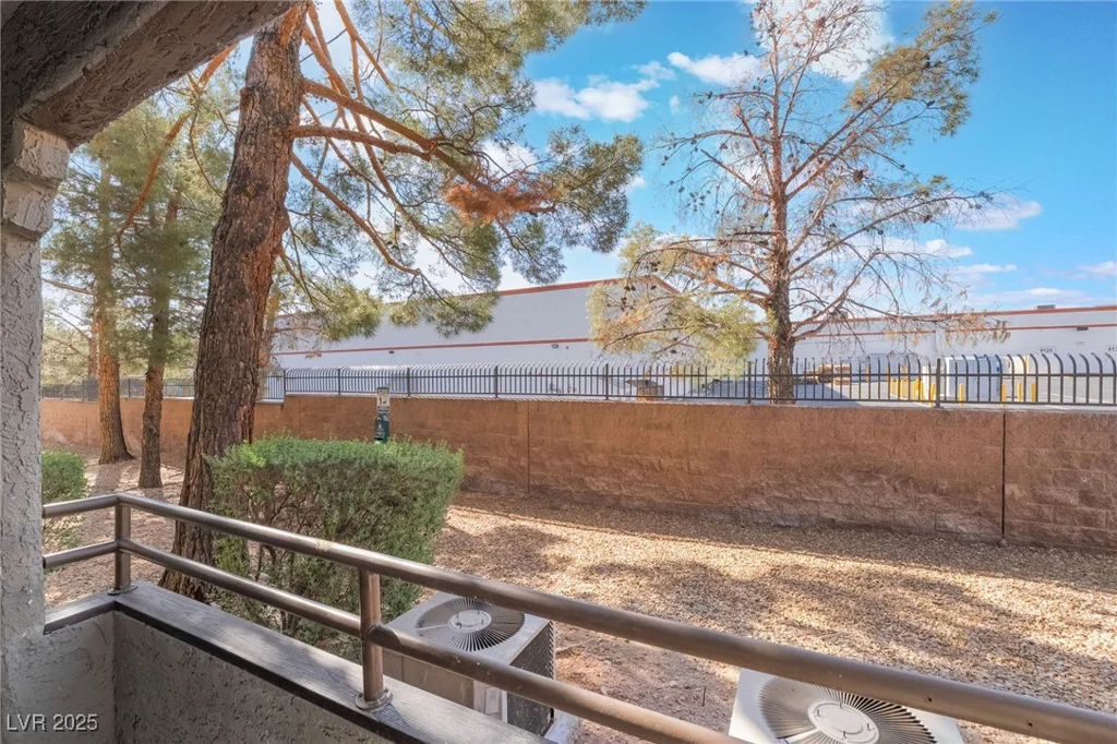 2200 Fort Apache, Las Vegas, NV 89117