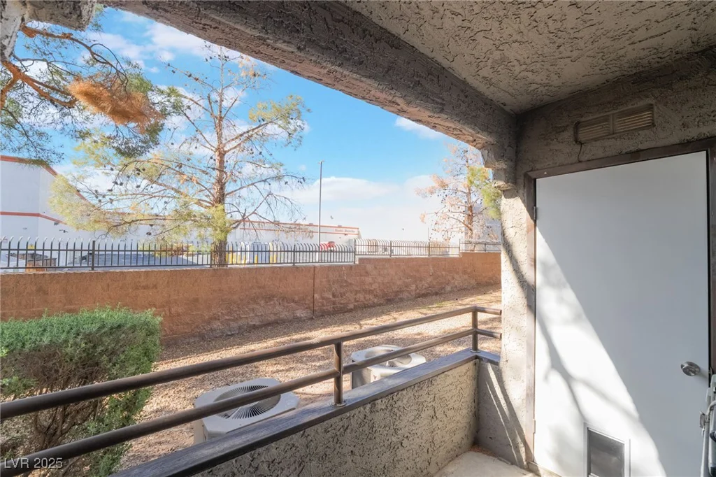 2200 Fort Apache, Las Vegas, NV 89117