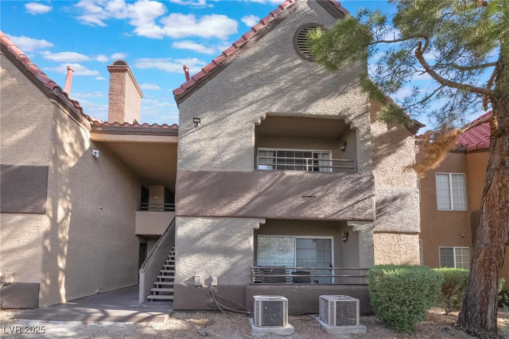 2200 Fort Apache, Las Vegas, NV 89117