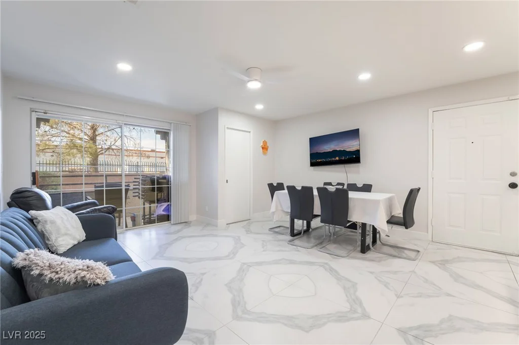 2200 Fort Apache, Las Vegas, NV 89117