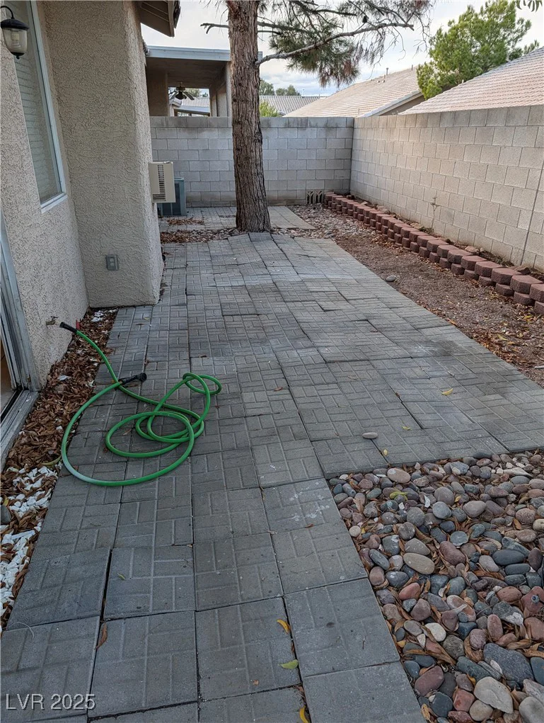 1194 Simms, Henderson, NV 89074