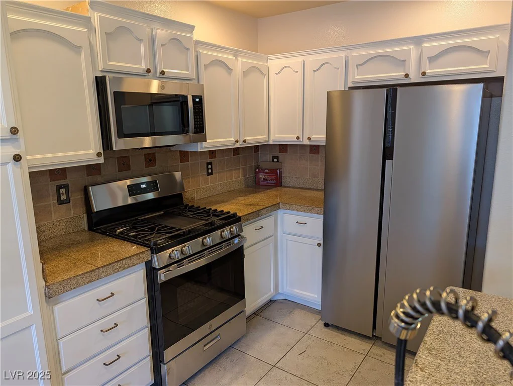 1194 Simms, Henderson, NV 89074