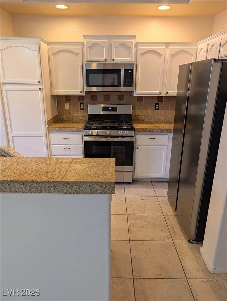 1194 Simms, Henderson, NV 89074