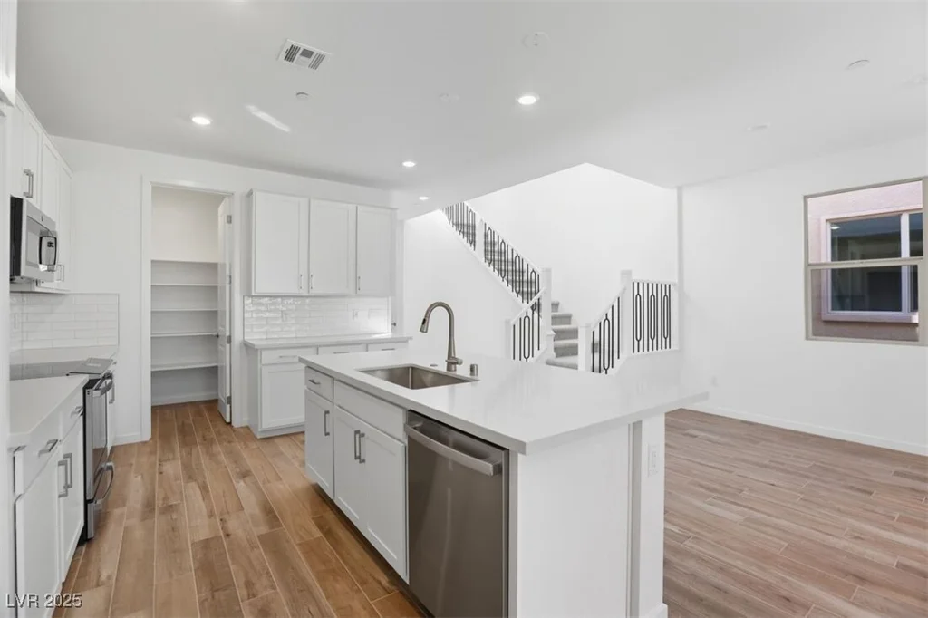 1477 Hopeful Lark, Las Vegas, NV 89138