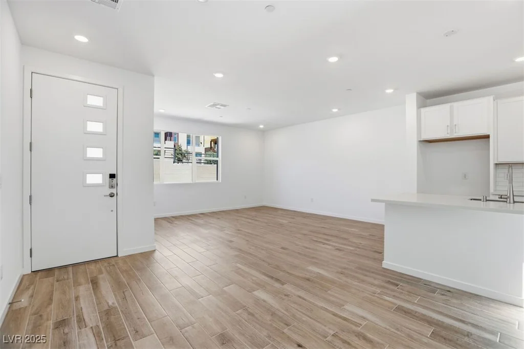 1477 Hopeful Lark, Las Vegas, NV 89138