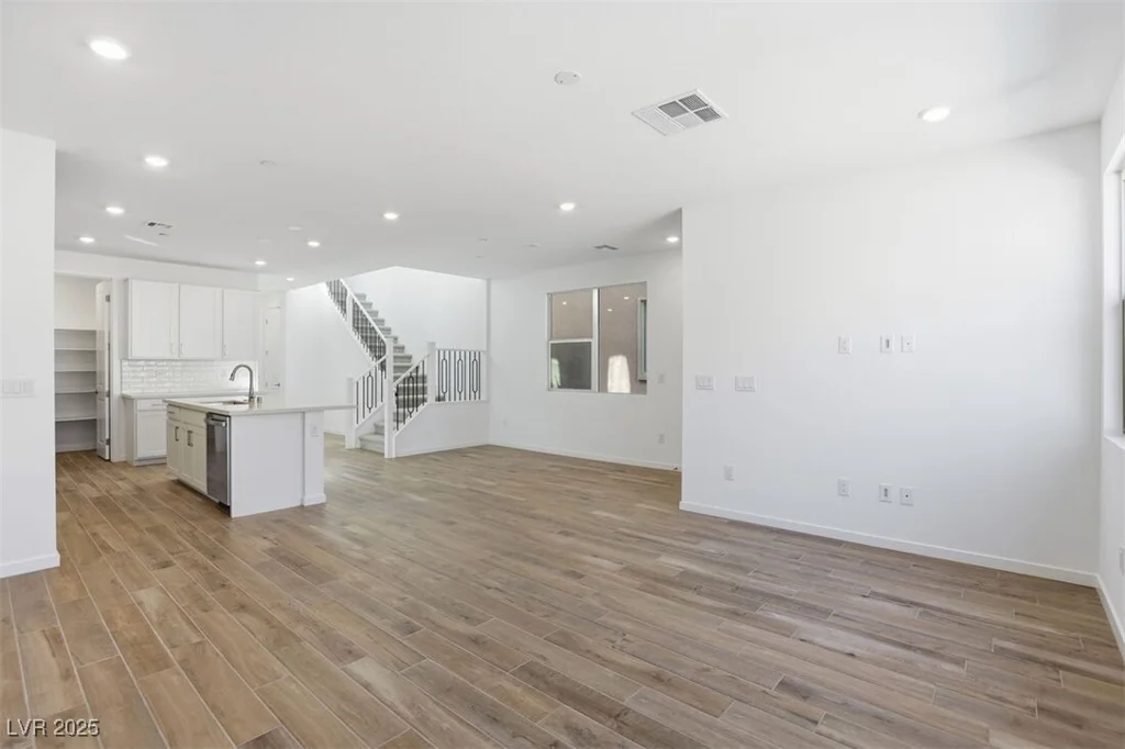 1477 Hopeful Lark, Las Vegas, NV 89138