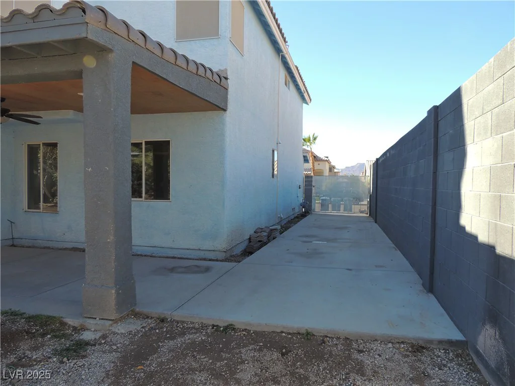 2060 Fallsburg, Henderson, NV 89002