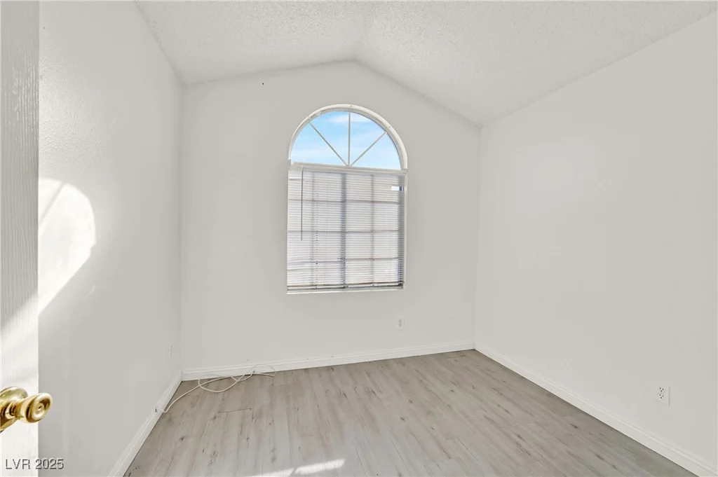 5832 Ballinger, Las Vegas, NV 89142